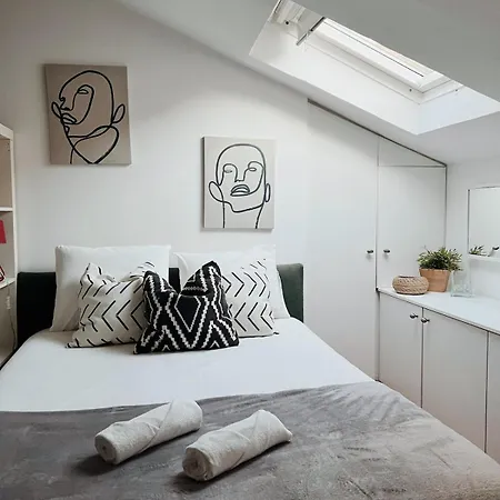 Διαμέρισμα Typical Lisbon Apartment Príncipe Real Lisboa