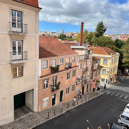 Daire Typical Lisbon Apartment Príncipe Real *
