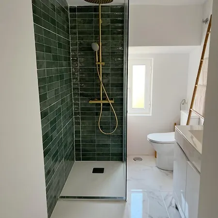 Typical Lisbon Apartment Príncipe Real * Lisbon